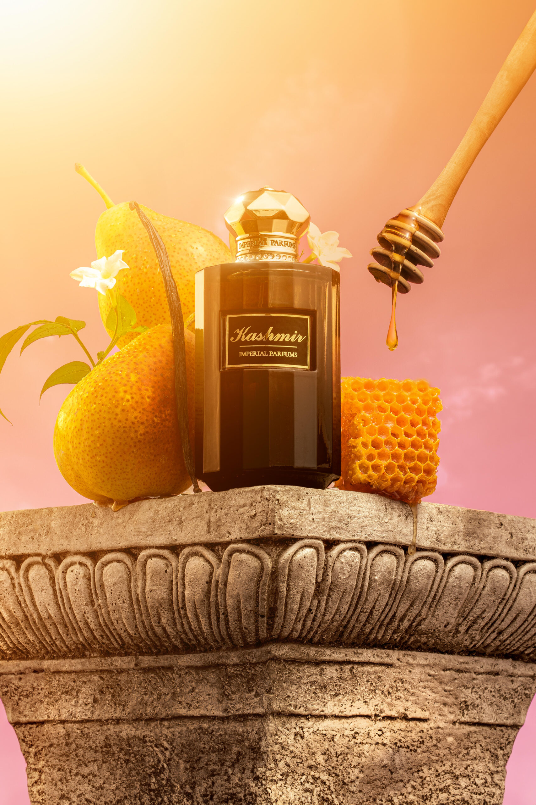 عطر ادکلن کشمی ایمپریال پرفیومز - Kashmir Imperial Parfums - بررسی، قیمت و خرید