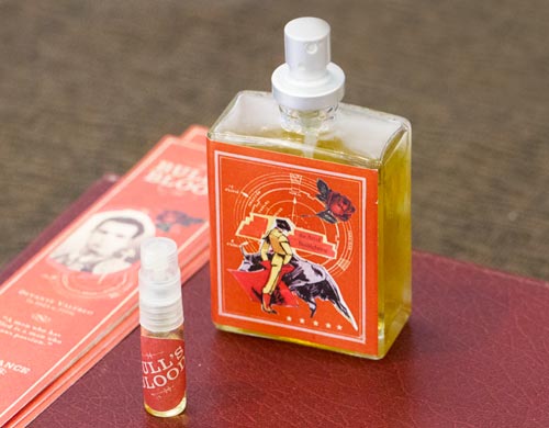 عطر ادکلن بولز بلود ایمجینری آتورز - Bull's Blood Imaginary Authors - بررسی، قیمت و خرید