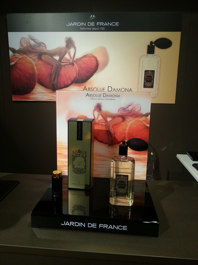 عطر ادکلن ابسلو دامونا ژاردن دو فرانس - Absolue Damona Jardin de France - بررسی، قیمت و خرید