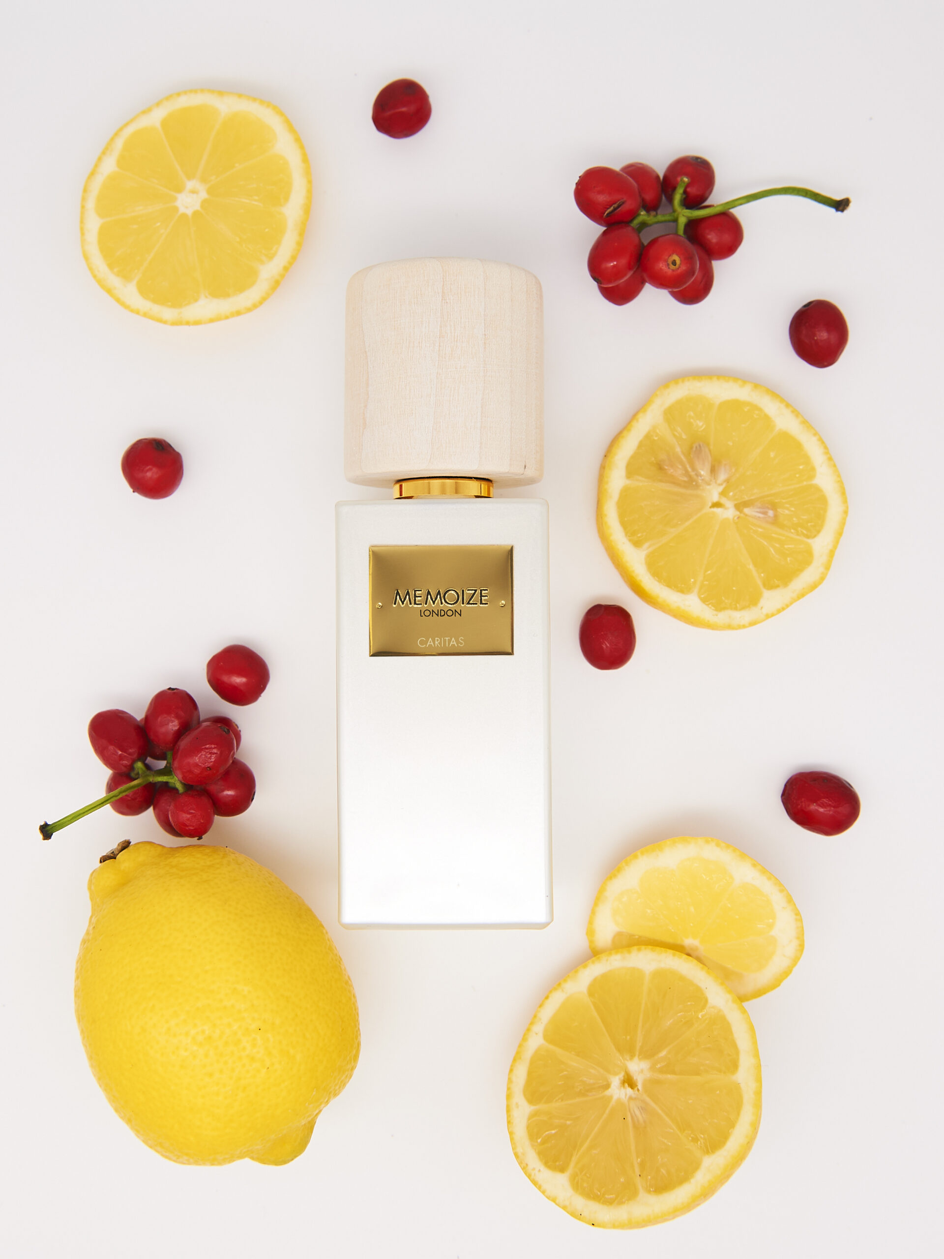 عطر ادکلن کاری‌تاس مموایز لاندن - Caritas Memoize London - بررسی، قیمت و خرید