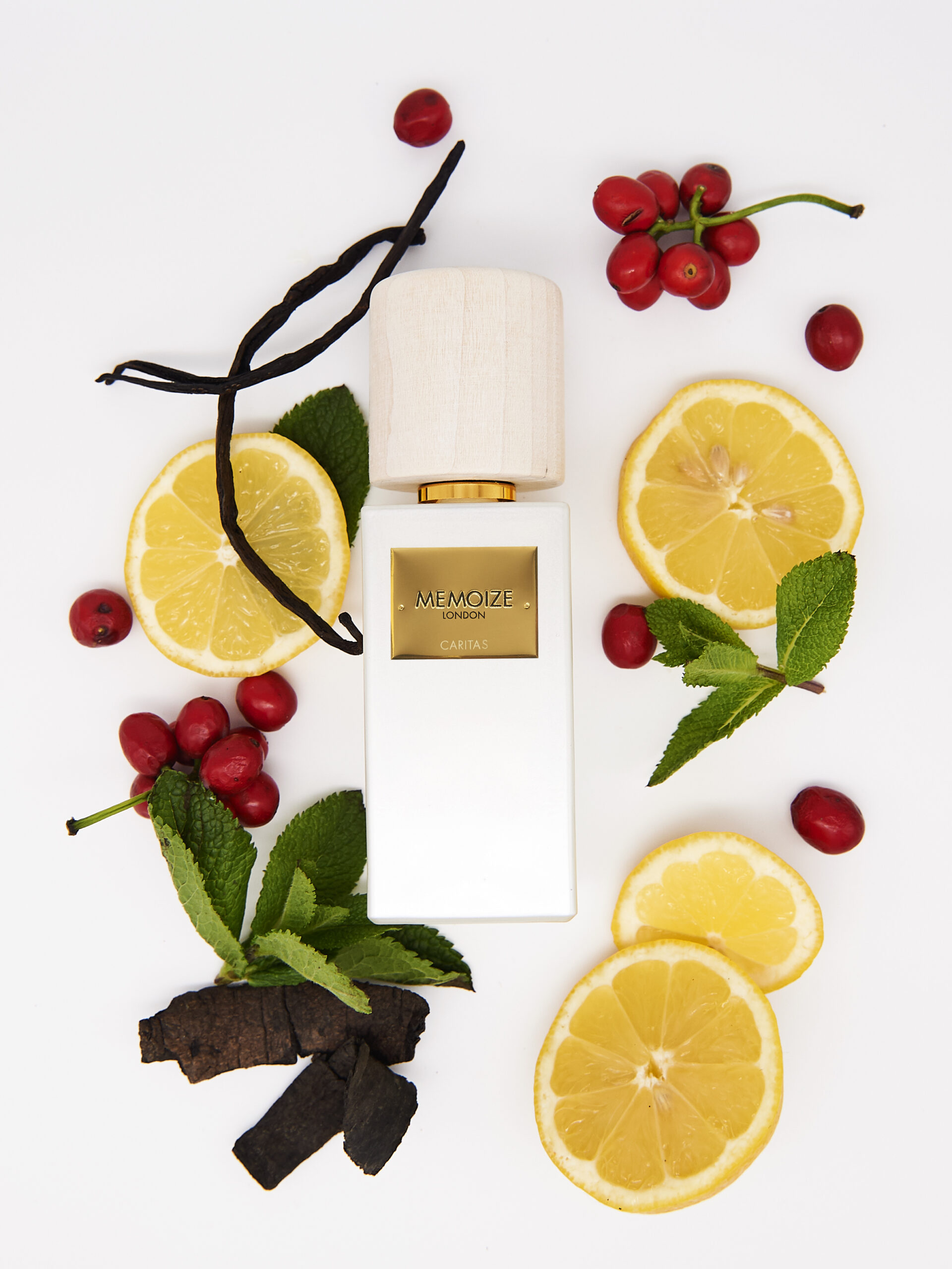 عطر ادکلن کاری‌تاس مموایز لاندن - Caritas Memoize London - بررسی، قیمت و خرید