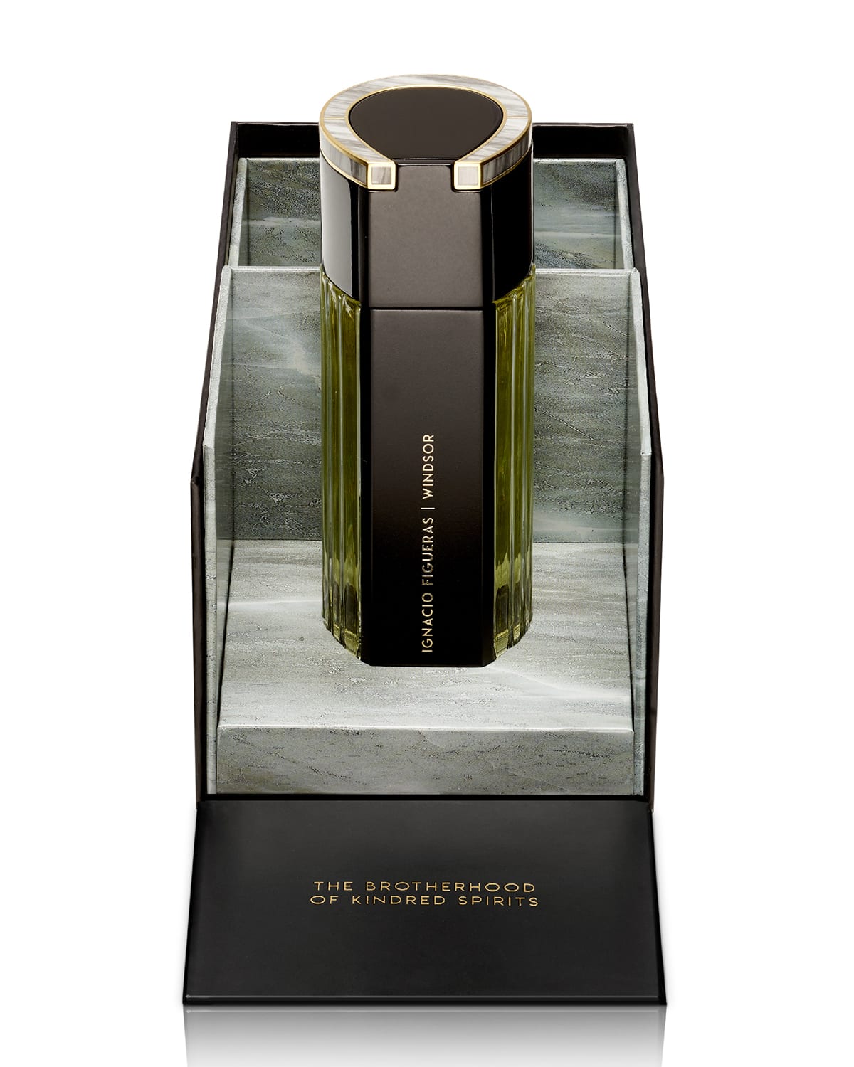 عطر ادکلن ویندزور ایگناسیو فیگوئراس - Windsor Ignacio Figueras - بررسی، قیمت و خرید