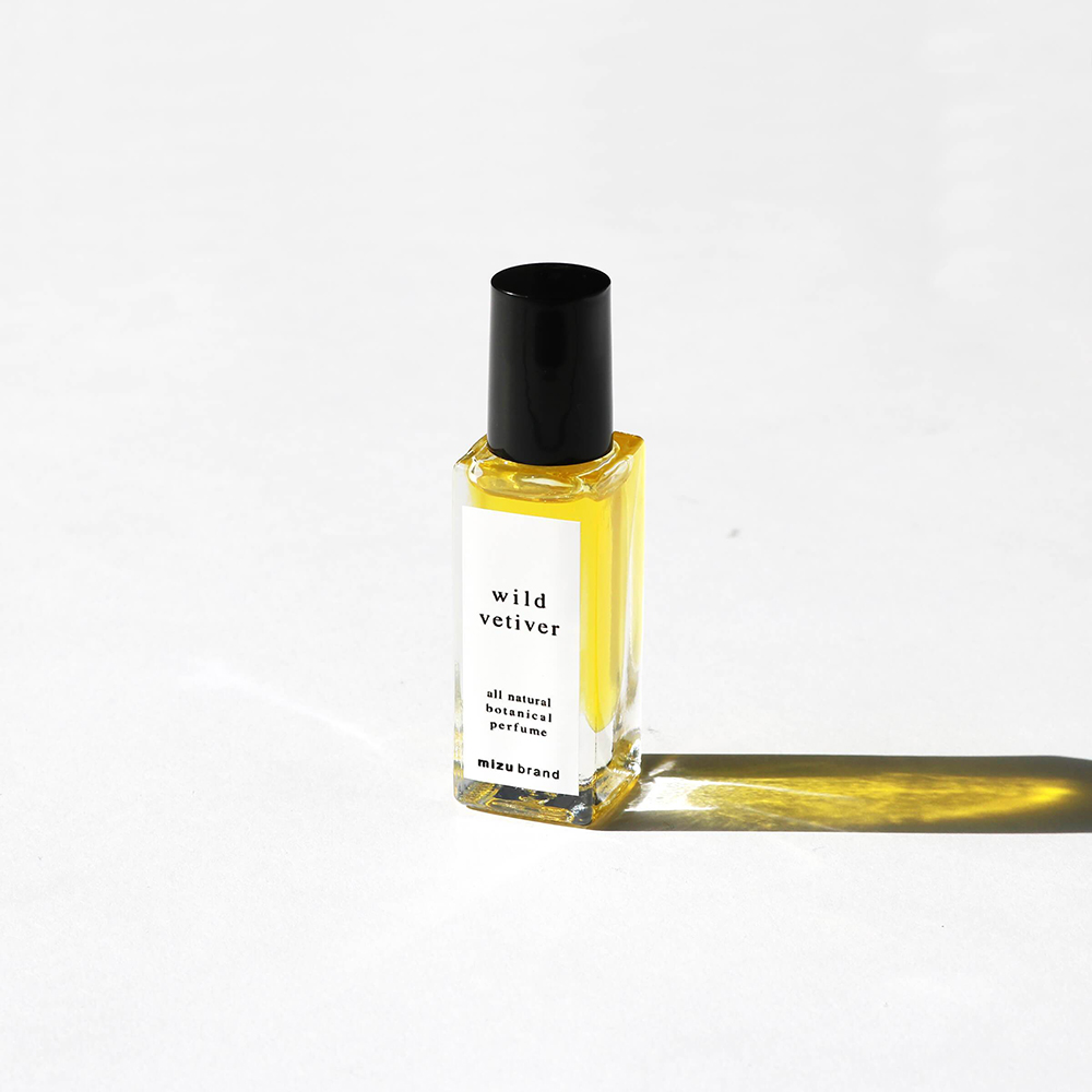عطر ادکلن وایلد وتیور می‌زو - Wild Vetiver Mizu - بررسی، قیمت و خرید
