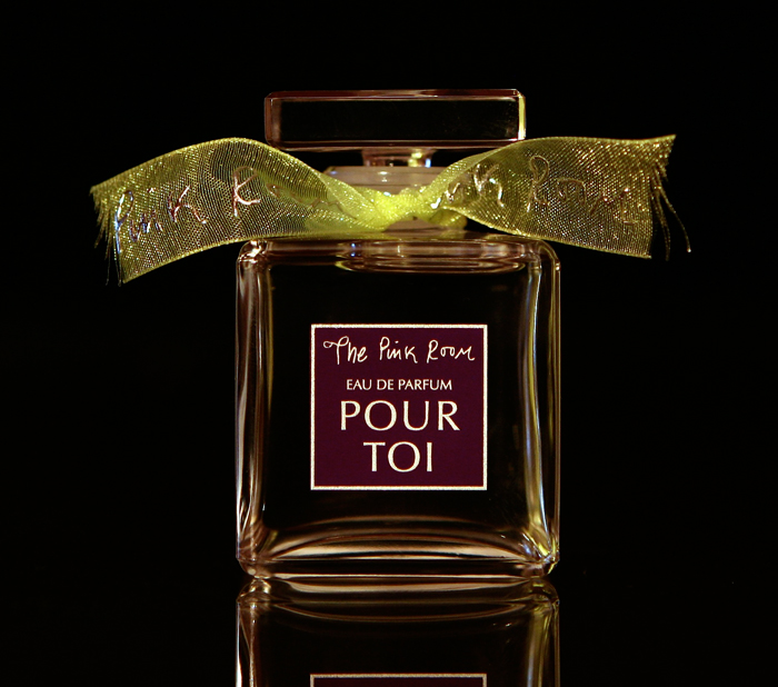 عطر ادکلن پرفیوم پور توآ پینک روم - Parfum Pour Toi Pink Room - بررسی، قیمت و خرید