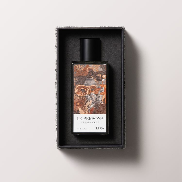 عطر ادکلن ال پی صفر چهار گلدن جم لو پرسانا - LP04 Golden Gem Le Persona - بررسی، قیمت و خرید