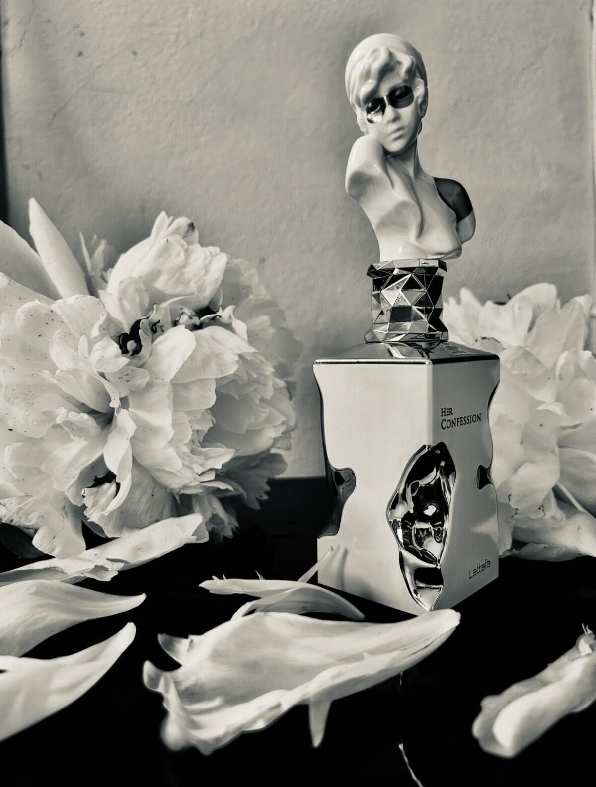 عطر ادکلن هر کنفشن لتافه پرفیوم - Her Confession Lattafa Perfumes - بررسی، قیمت و خرید