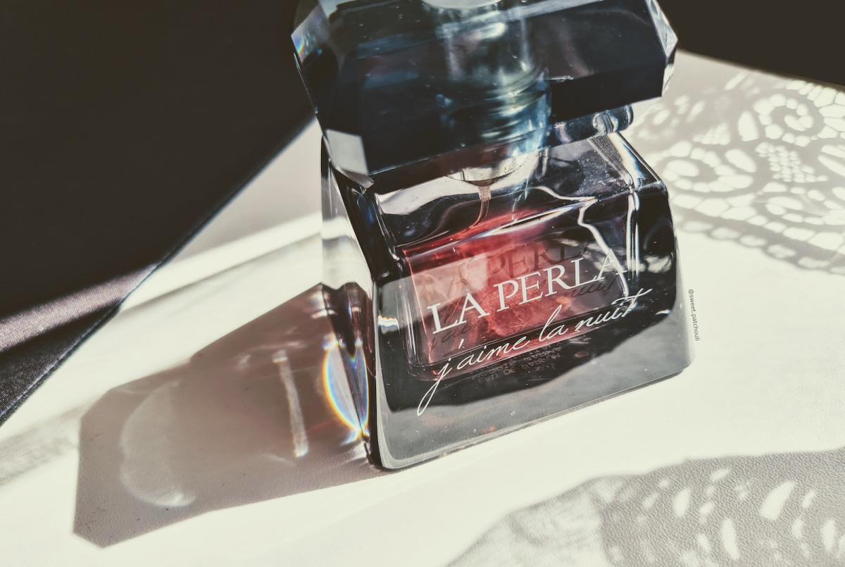 عطر ادکلن ژم لانویی لا پرلا - J'Aime La Nuit La Perla - بررسی، قیمت و خرید
