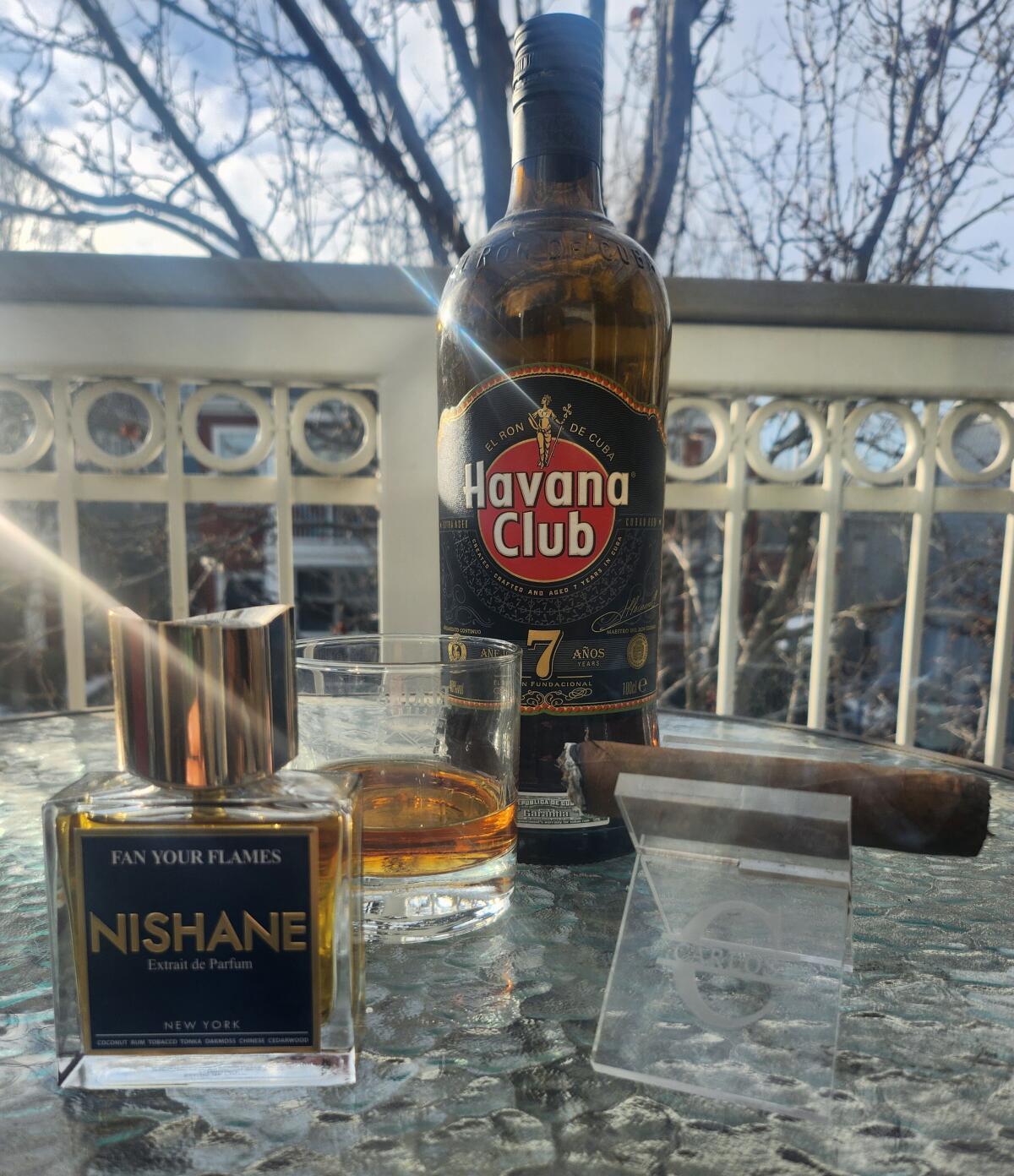 عطر ادکلن فن یور فلیمز نیشانه - Fan Your Flames Nishane - بررسی، قیمت و خرید