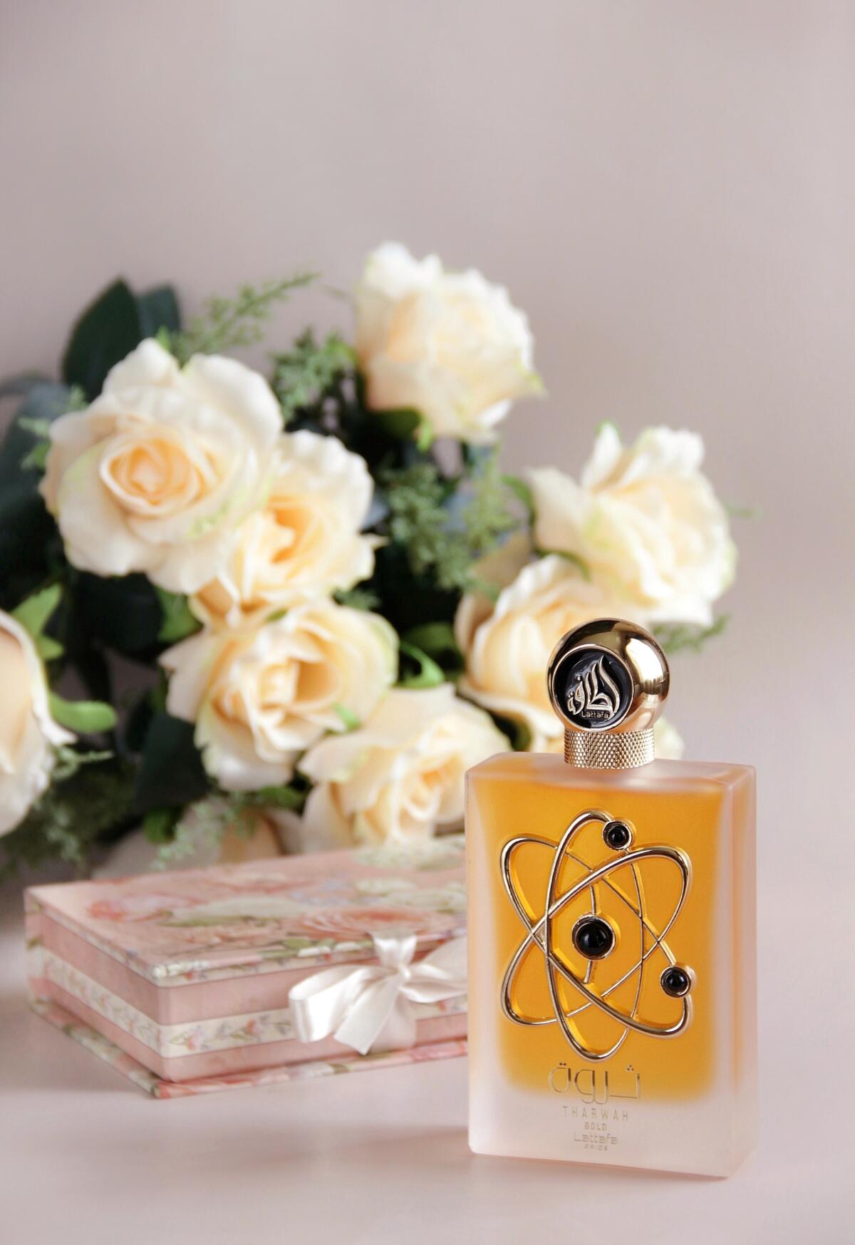 عطر ادکلن ثروه گلد لتافا پرفیومز - Tharwah Gold Lattafa Perfumes - بررسی، قیمت و خرید