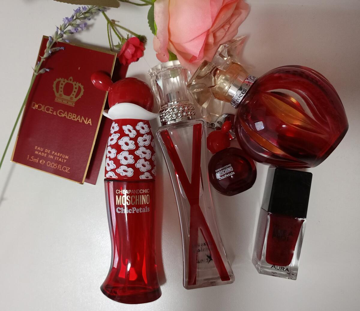 عطر ادکلن چیپ اند شیک شیک پتالز ماسکینو - Cheap & Chic Chic Petals Moschino - بررسی، قیمت و خرید