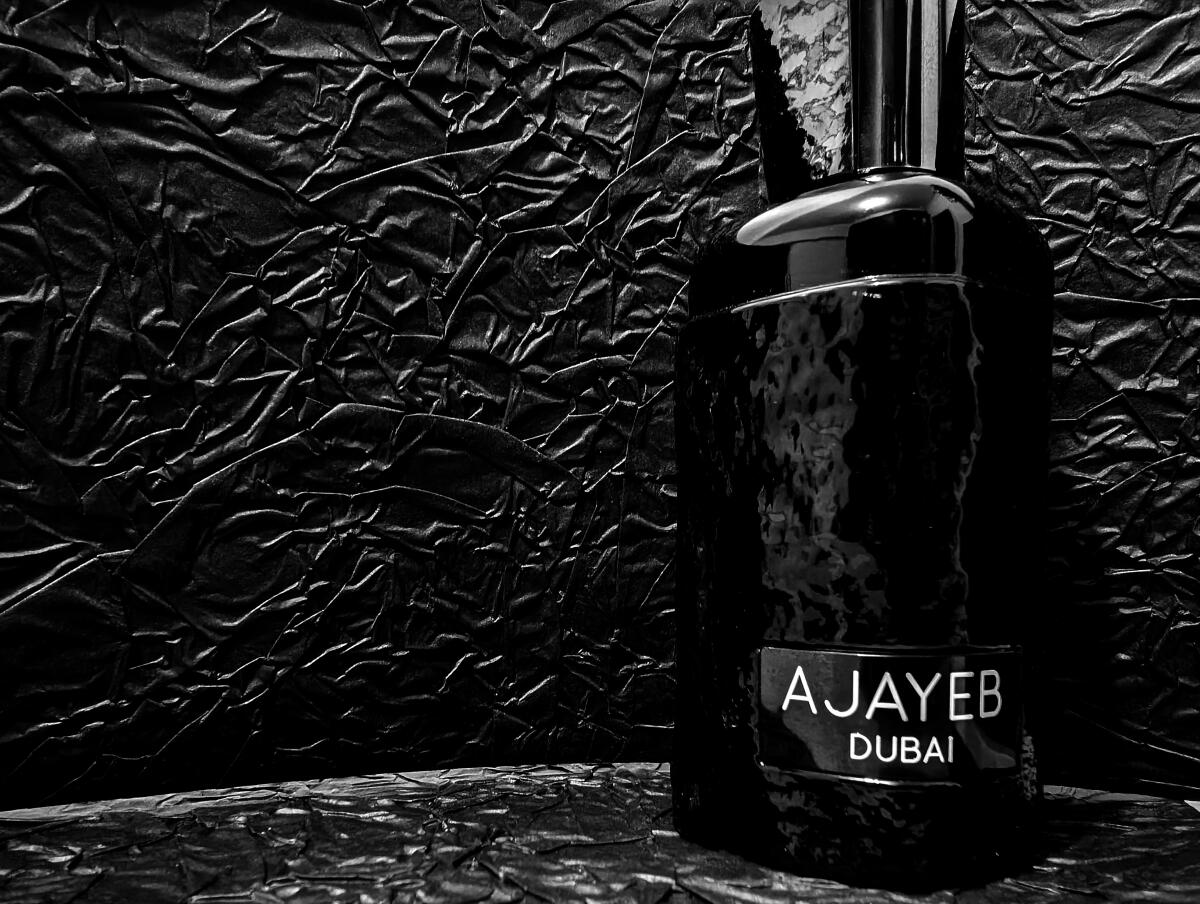 عطر ادکلن عجایب دبی لطافه پرفیومز - Ajayeb Dubai Lattafa Perfumes - بررسی، قیمت و خرید