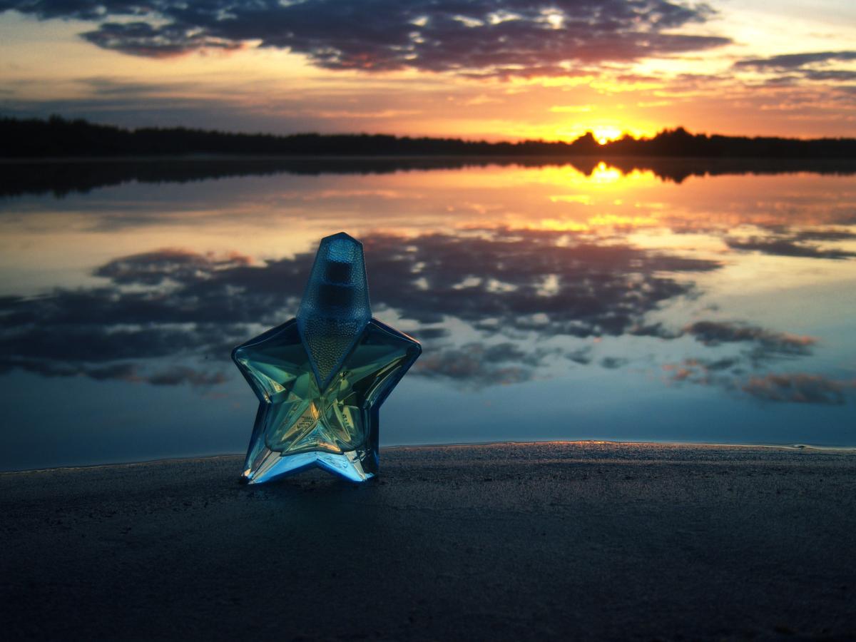 عطر ادکلن آنجل سولنسنس ادیشن بلو لاگون موگلر - Angel Sunessence Edition Bleu Lagon Mugler - بررسی، قیمت و خرید