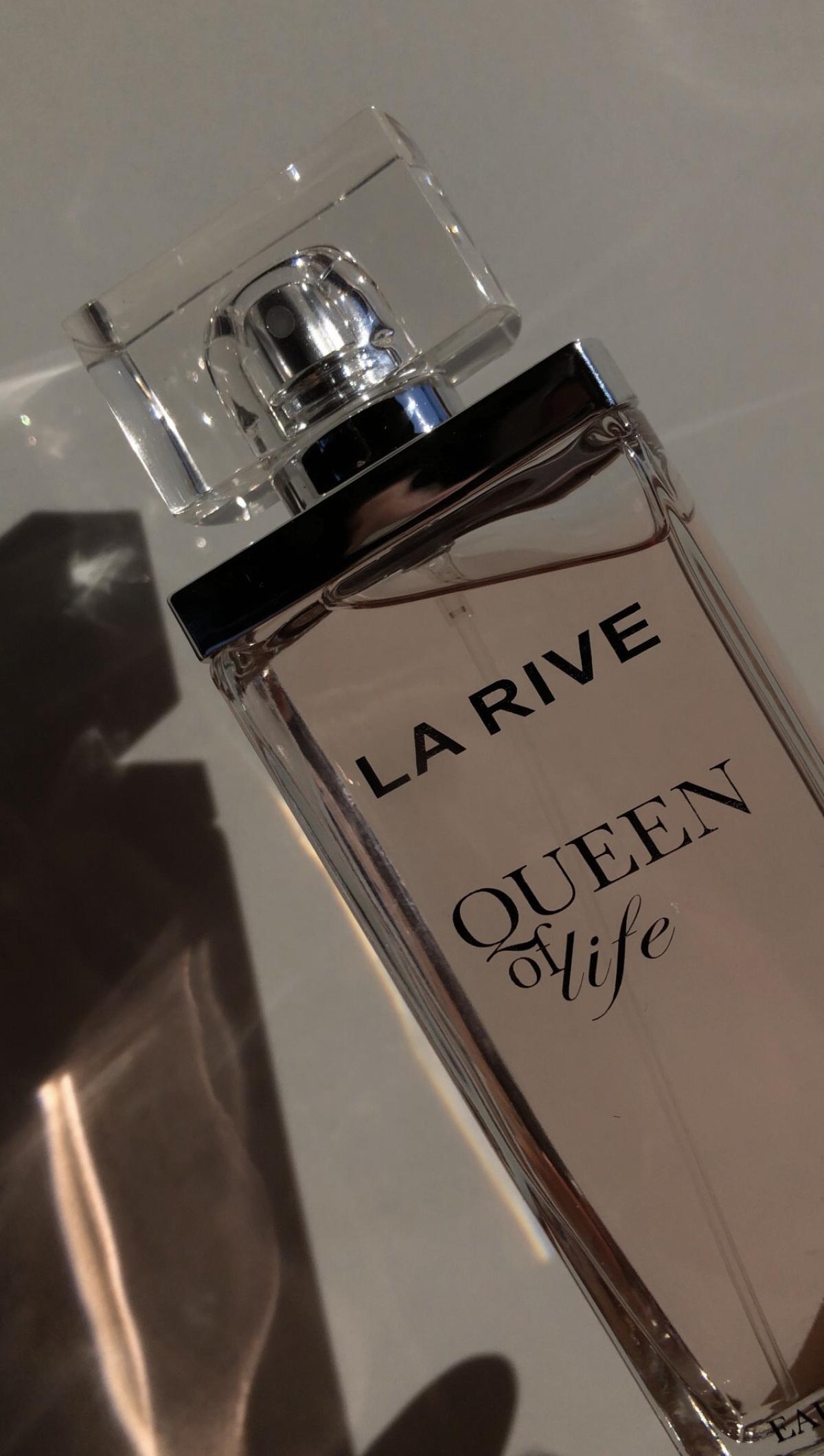عطر ادکلن کویین آو لایف لاریو - Queen of Life La Rive - بررسی، قیمت و خرید