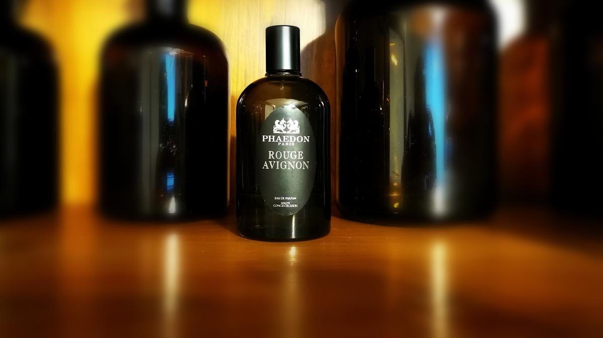 عطر ادکلن روژ آوینیون فایدون - Rouge Avignon Phaedon - بررسی، قیمت و خرید