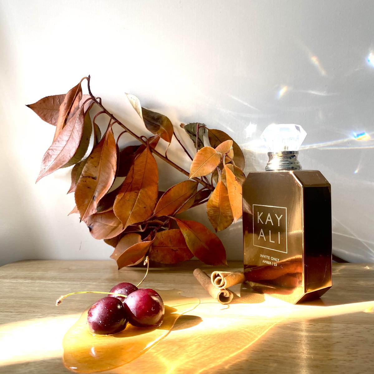 عطر ادکلن اینویت اونلی امبر بیست و سه کایالی فِرِگرِنسس - Invite Only Amber | 23 Kayali Fragrances - بررسی، قیمت و خرید