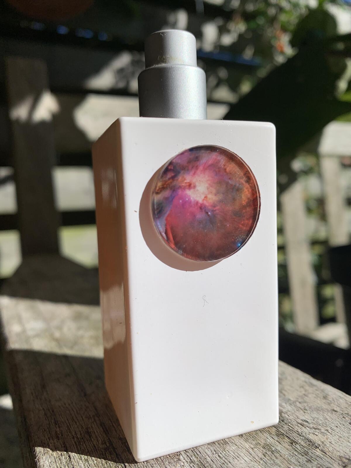 عطر ادکلن نبولا وان اُلیور اَند کو - Nebula 1 Oliver & Co. - بررسی، قیمت و خرید