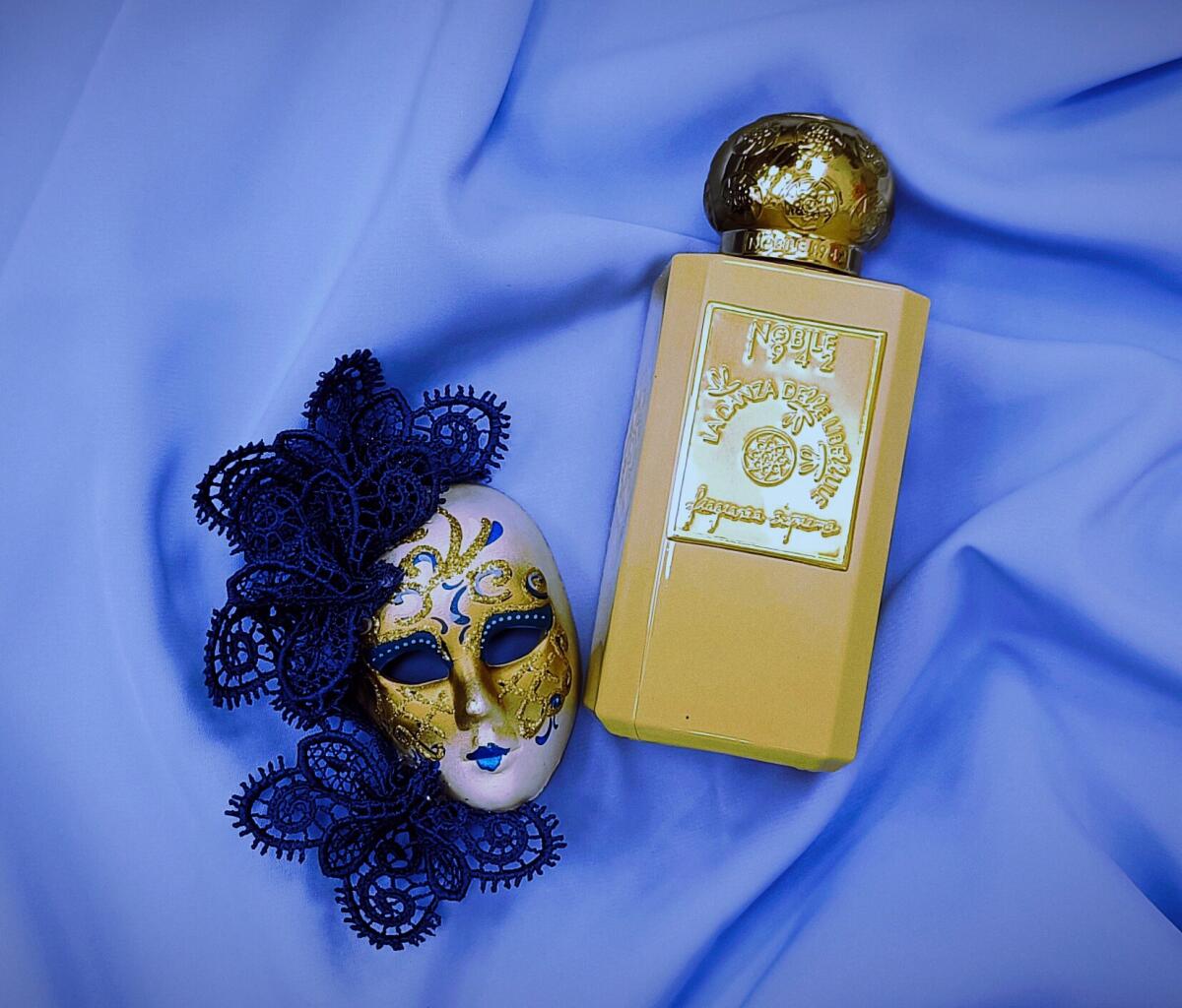 عطر ادکلن لادانزا دل لیبلولی نوبیل ۱۹۴۲ - La Danza delle Libellule Nobile 1942 - بررسی، قیمت و خرید