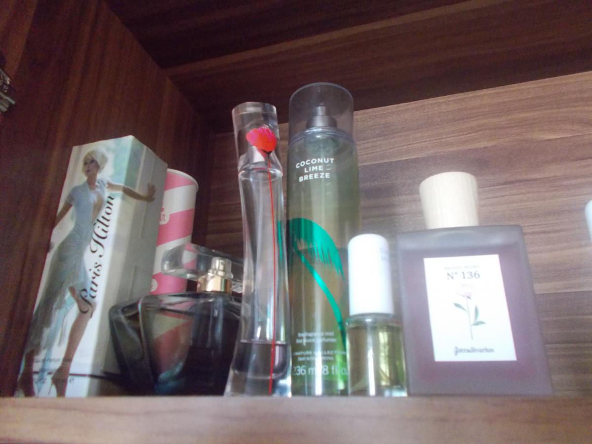 عطر ادکلن جی بای جنیفر انیستون جنیفر آنیستون - J by Jennifer Aniston Jennifer Aniston - بررسی، قیمت و خرید