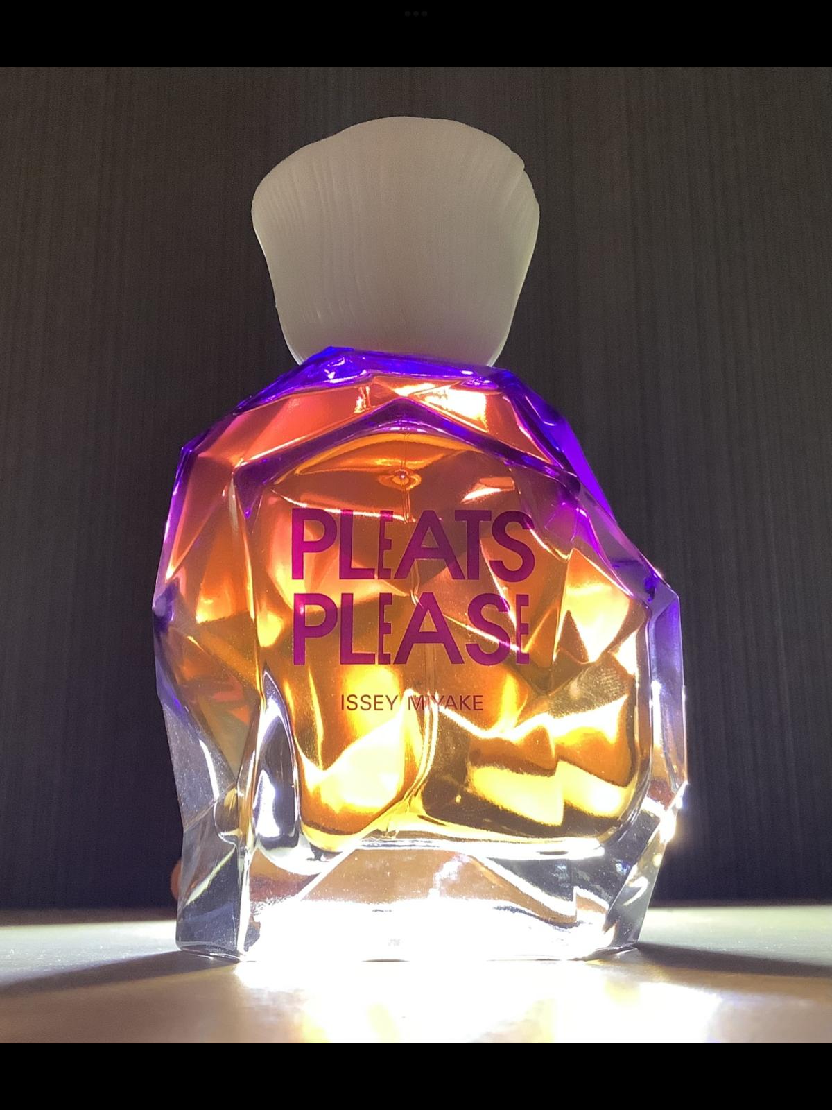 عطر ادکلن پلیز پلیز او دو پارفوم دو هزار و سیزده ایسه میاکه - Pleats Please Eau de Parfum 2013 Issey Miyake - بررسی، قیمت و خرید