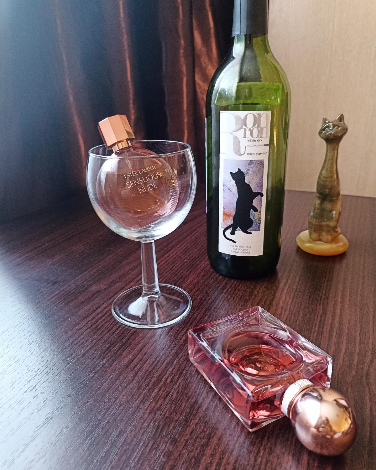 عطر ادکلن لا میا پرلا [lɑ ˈpeɾlɑ] - La Mia Perla La Perla - بررسی، قیمت و خرید