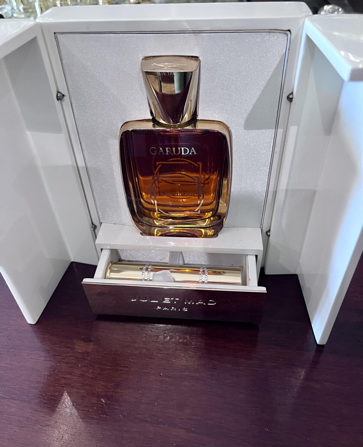 عطر ادکلن گَرودا ژول اِ مَد پاریس - Garuda Jul et Mad Paris - بررسی، قیمت و خرید