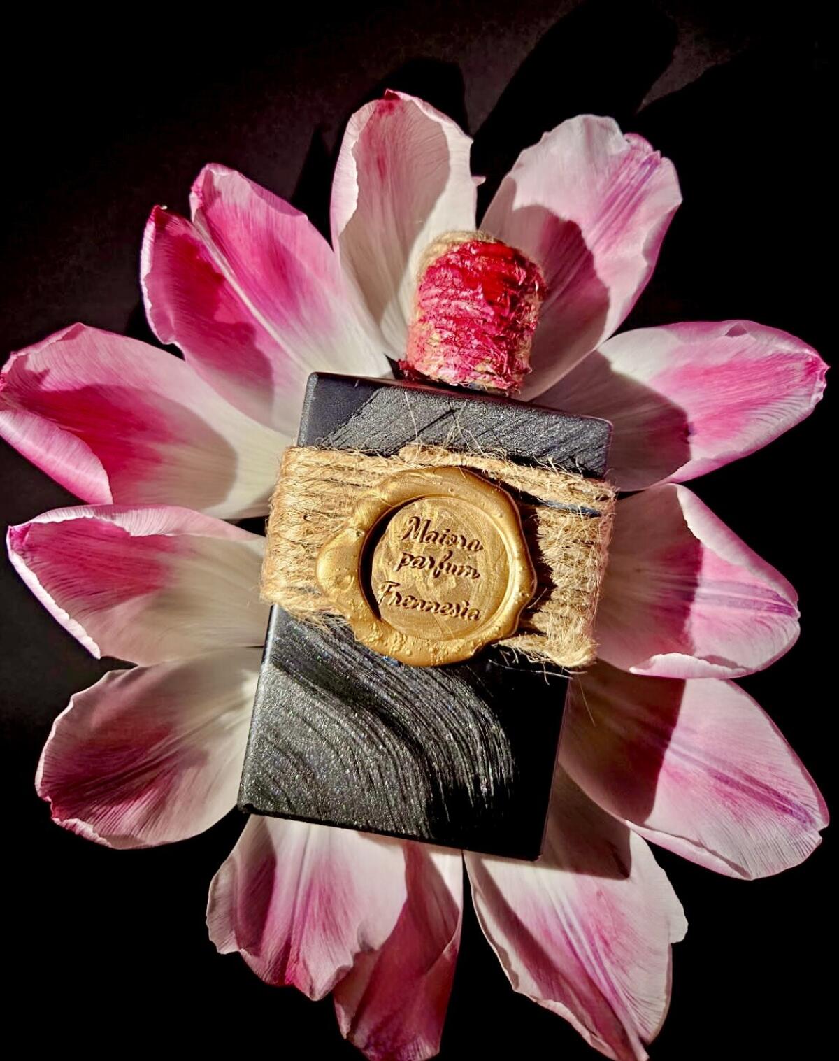 عطر ادکلن فرانسا پاسترا مایورا پرفیوم - Phraenesya Pastiera Maiora Parfum - بررسی، قیمت و خرید