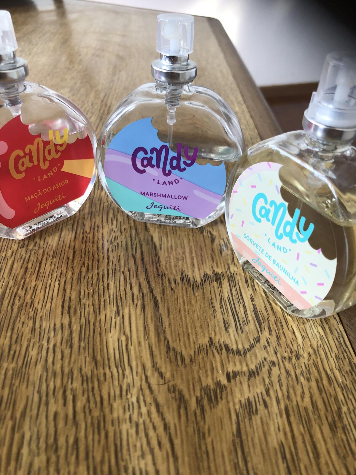 عطر ادکلن کندی لند ماچا دو آمور ژکیتی - Candy Land Maçã do Amor Jequiti - بررسی، قیمت و خرید