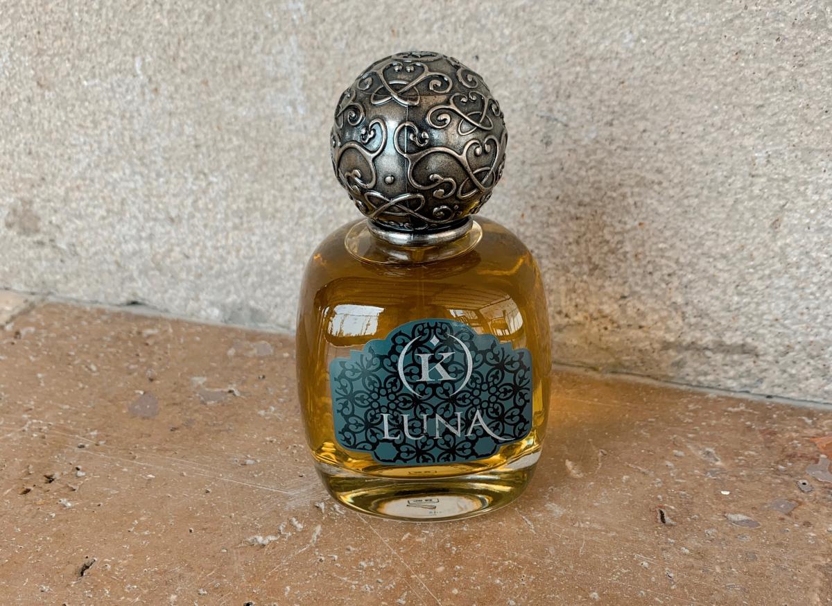 عطر ادکلن لونا کمی بلِندینگ مجیک - Luna Kemi Blending Magic - بررسی، قیمت و خرید