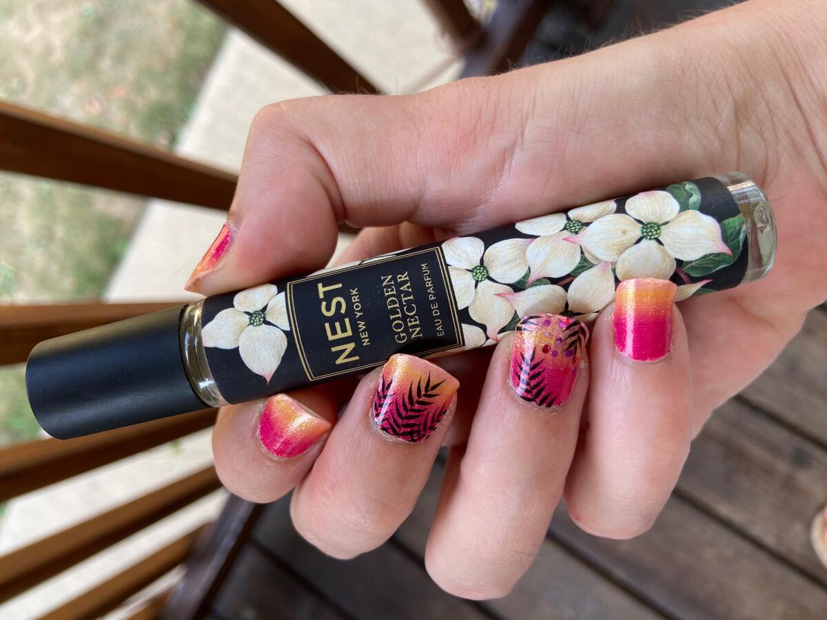 عطر ادکلن گُلدِن نِکتار نست - Golden Nectar Nest - بررسی، قیمت و خرید