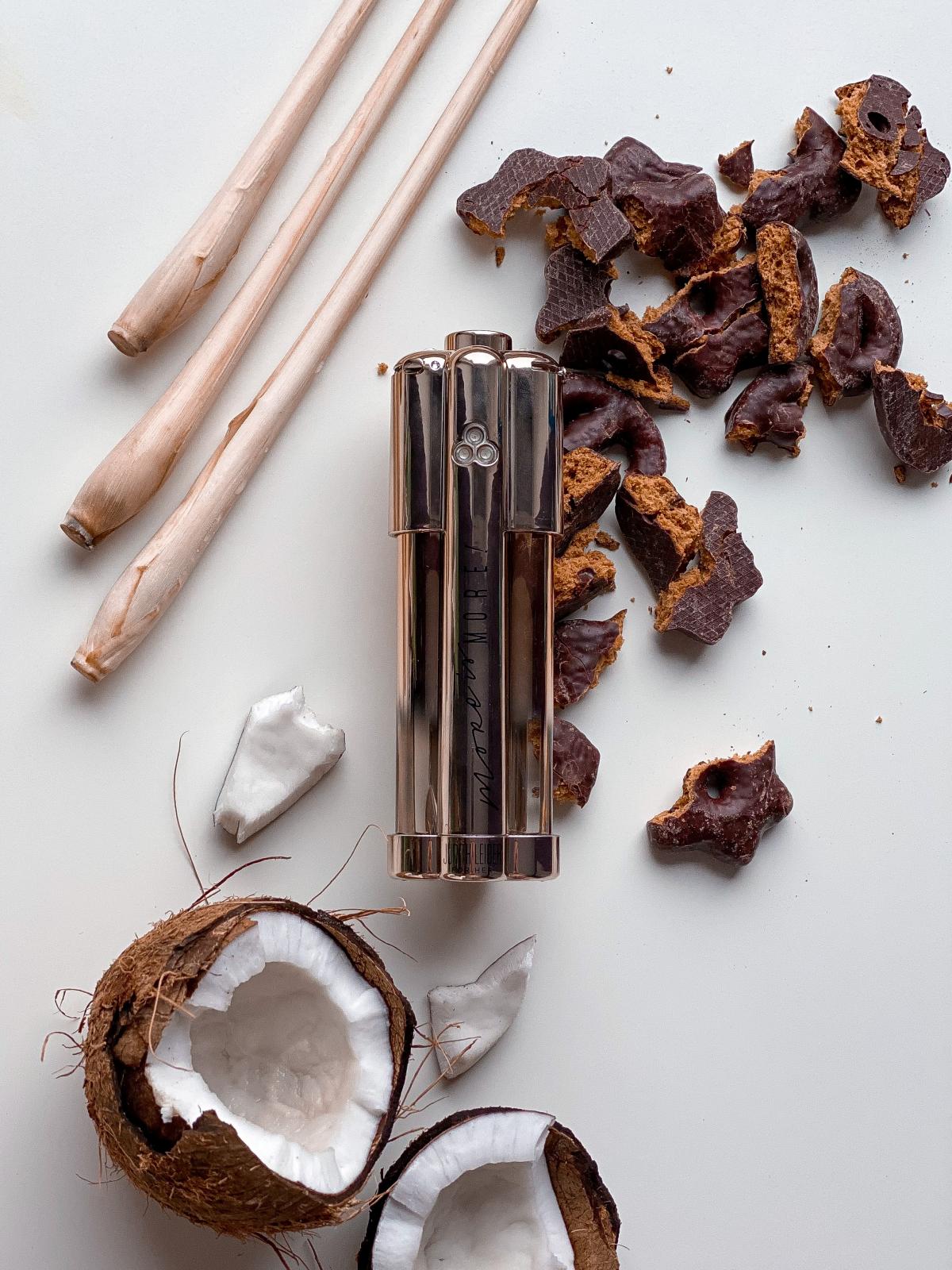 عطر ادکلن مور گورمند! جودیت لیبر - More Gourmand! Judith Leiber - بررسی، قیمت و خرید