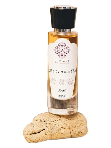 عطر ادکلن ماترونالیا لاویان - Matronalia Luviane - بررسی، قیمت و خرید