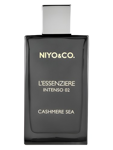عطر ادکلن لسنزیر اینتنزو ۰۲ کشمر سی نیو اند کو - L'essenziere intenso 02 Cashmere Sea NIYO&CO - بررسی، قیمت و خرید