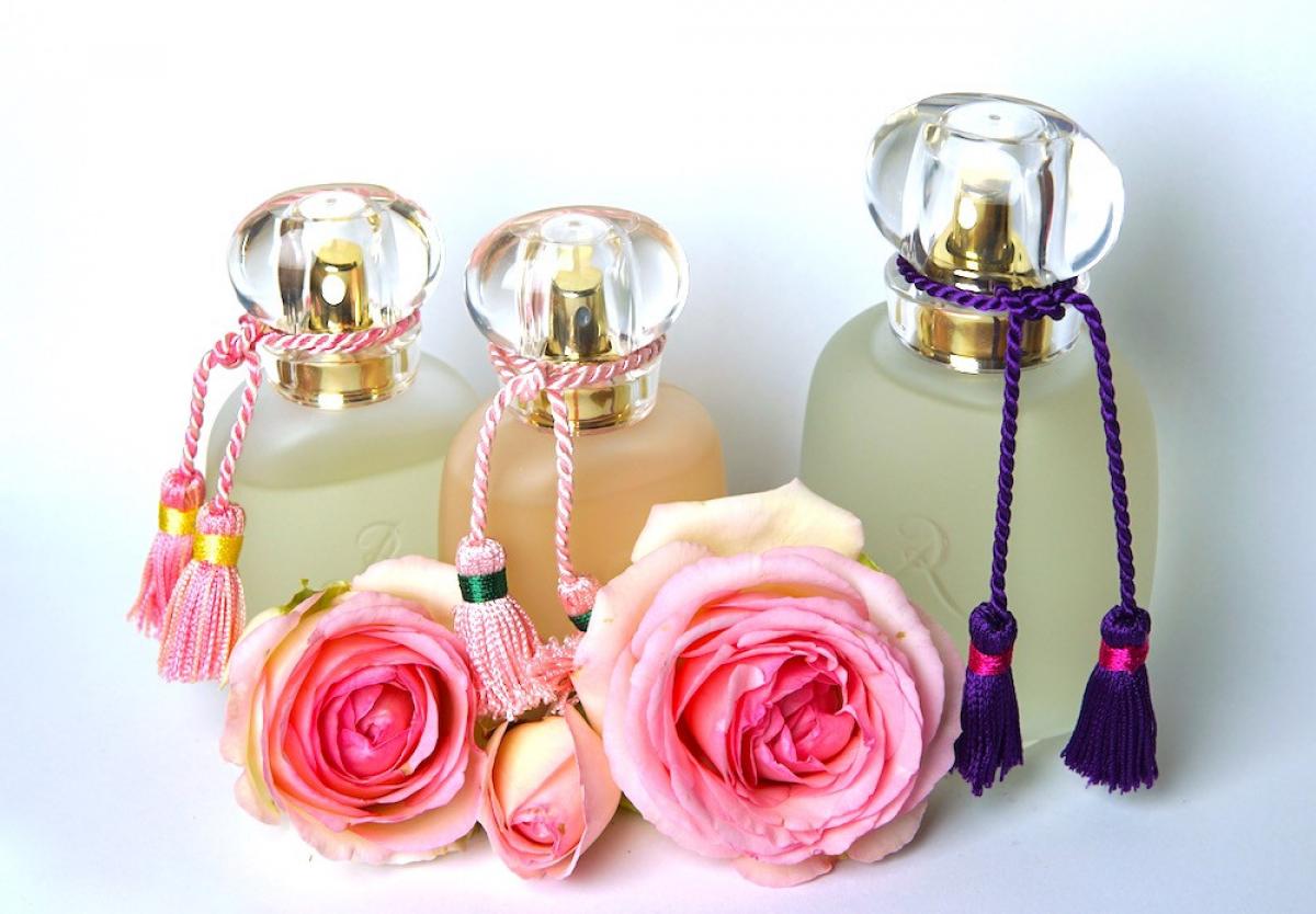 عطر ادکلن گلم رز له پارفوم دو رزین - Glam Rose Les Parfums de Rosine - بررسی، قیمت و خرید