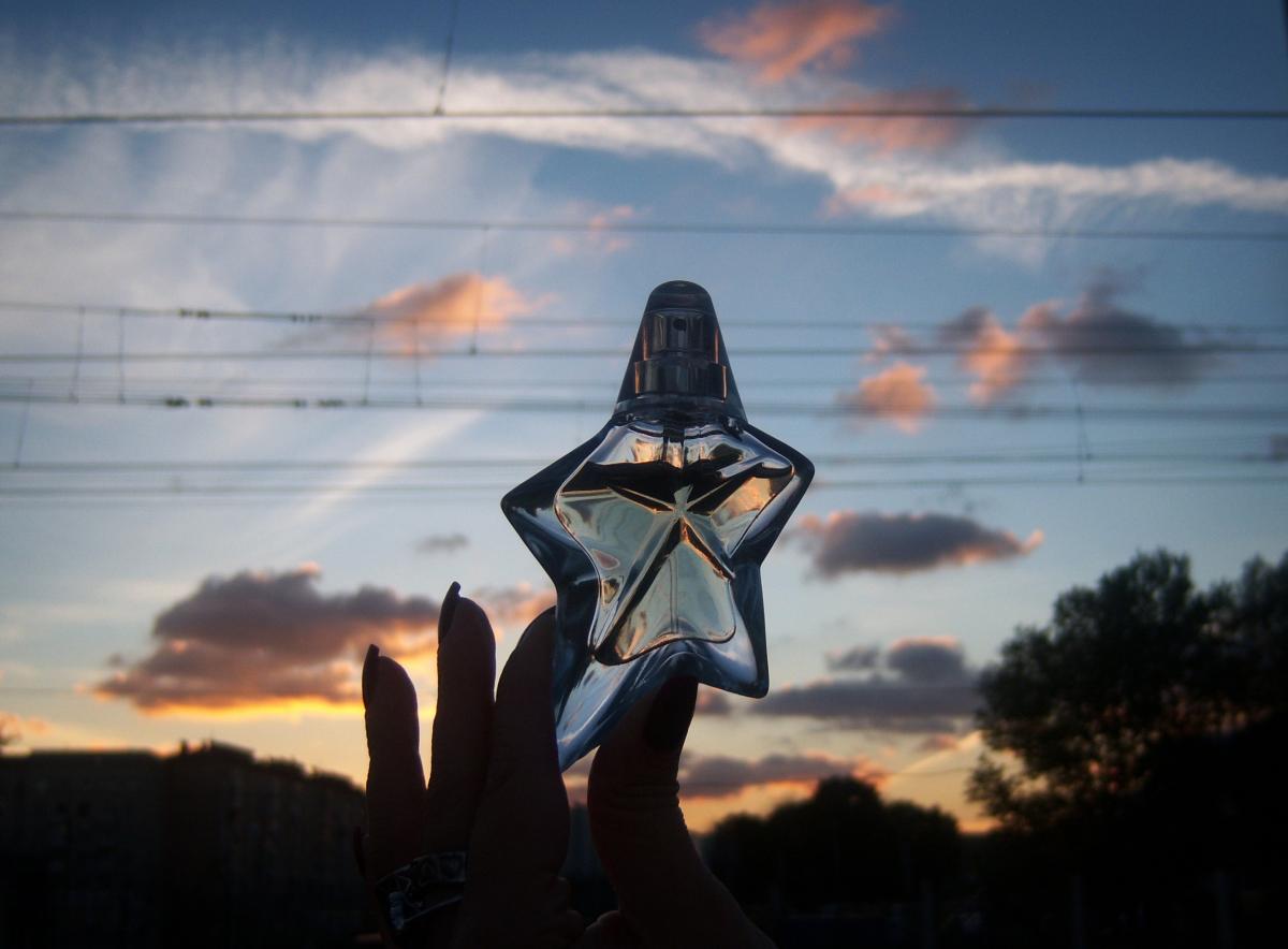 عطر ادکلن انجل اتوال سدیوزانت موگلر - Angel Etoile Seduisante Mugler - بررسی، قیمت و خرید