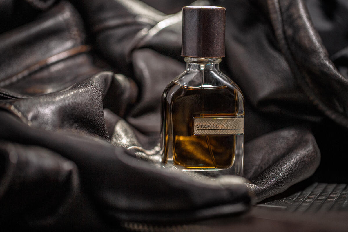 عطر ادکلن استرکوس اورتو پاریسی - Stercus Orto Parisi - بررسی، قیمت و خرید