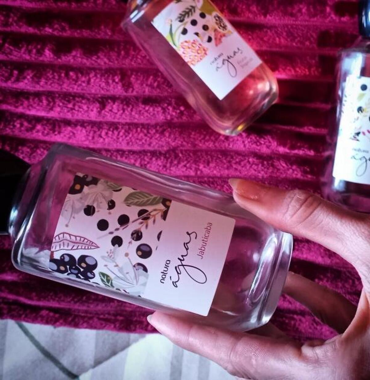 عطر ادکلن جیبوتیکابا ناتورا - Jabuticaba Natura - بررسی، قیمت و خرید