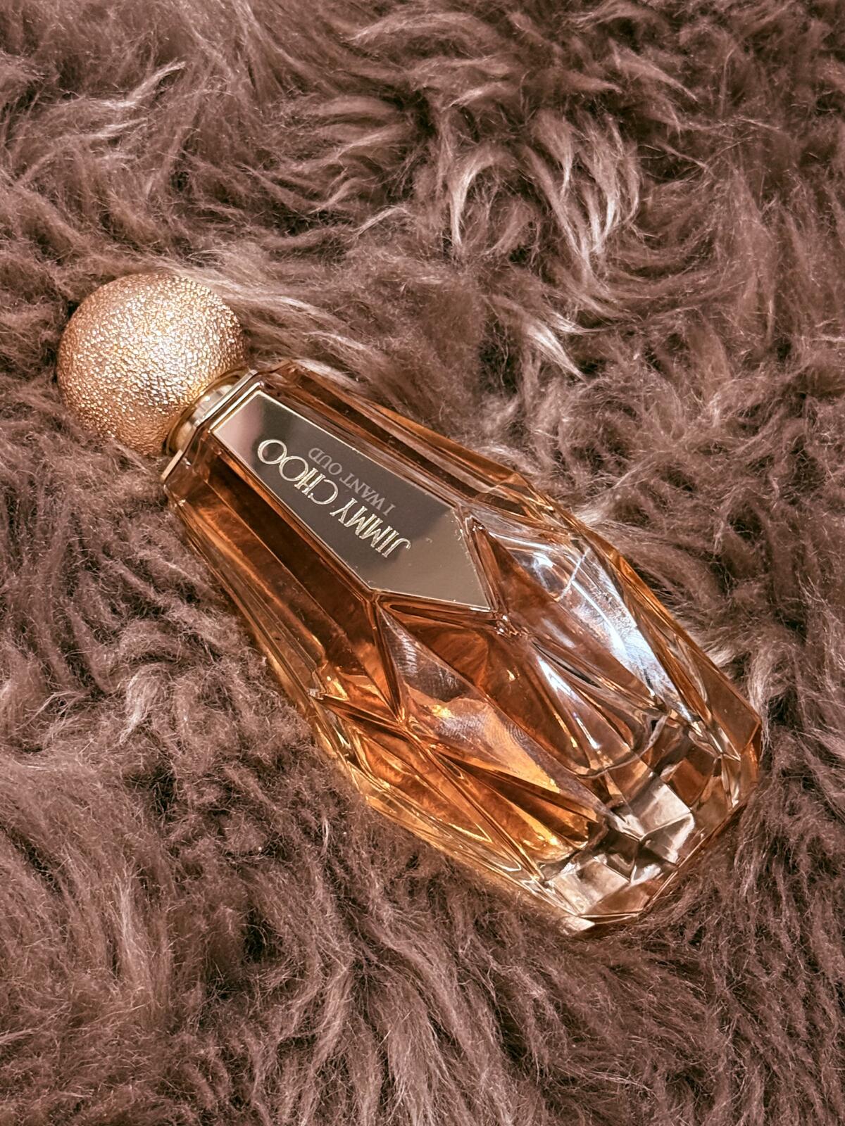 عطر ادکلن /aɪ vɑnt uːd/ جیمی چو - I Want Oud Jimmy Choo - بررسی، قیمت و خرید
