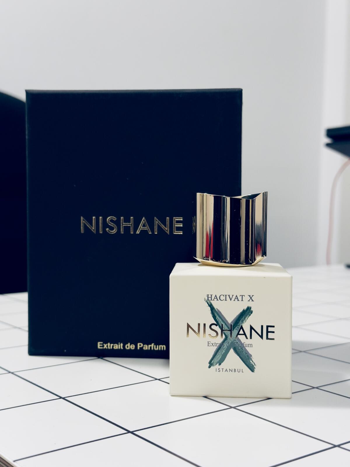 عطر ادکلن هاجیوات ایکس نیشانه - Hacivat X Nishane - بررسی، قیمت و خرید