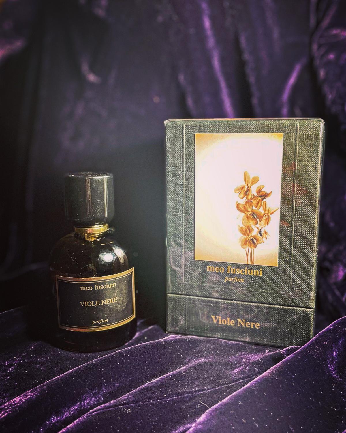 عطر ادکلن ویوله نره میو فوشیونی - Viole Nere Meo Fusciuni - بررسی، قیمت و خرید