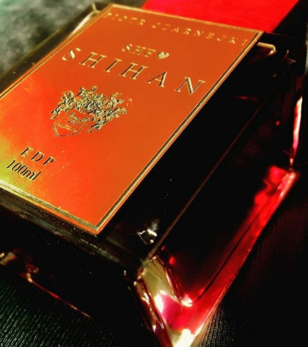 عطر ادکلن شی شیهان پیوتر چارنکی - She Shihan (She Sensei) Piotr Czarnecki - بررسی، قیمت و خرید