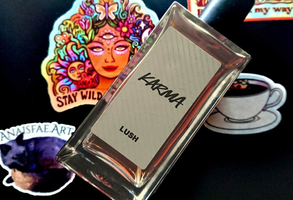 عطر ادکلن کارما لاش - Karma Lush - بررسی، قیمت و خرید