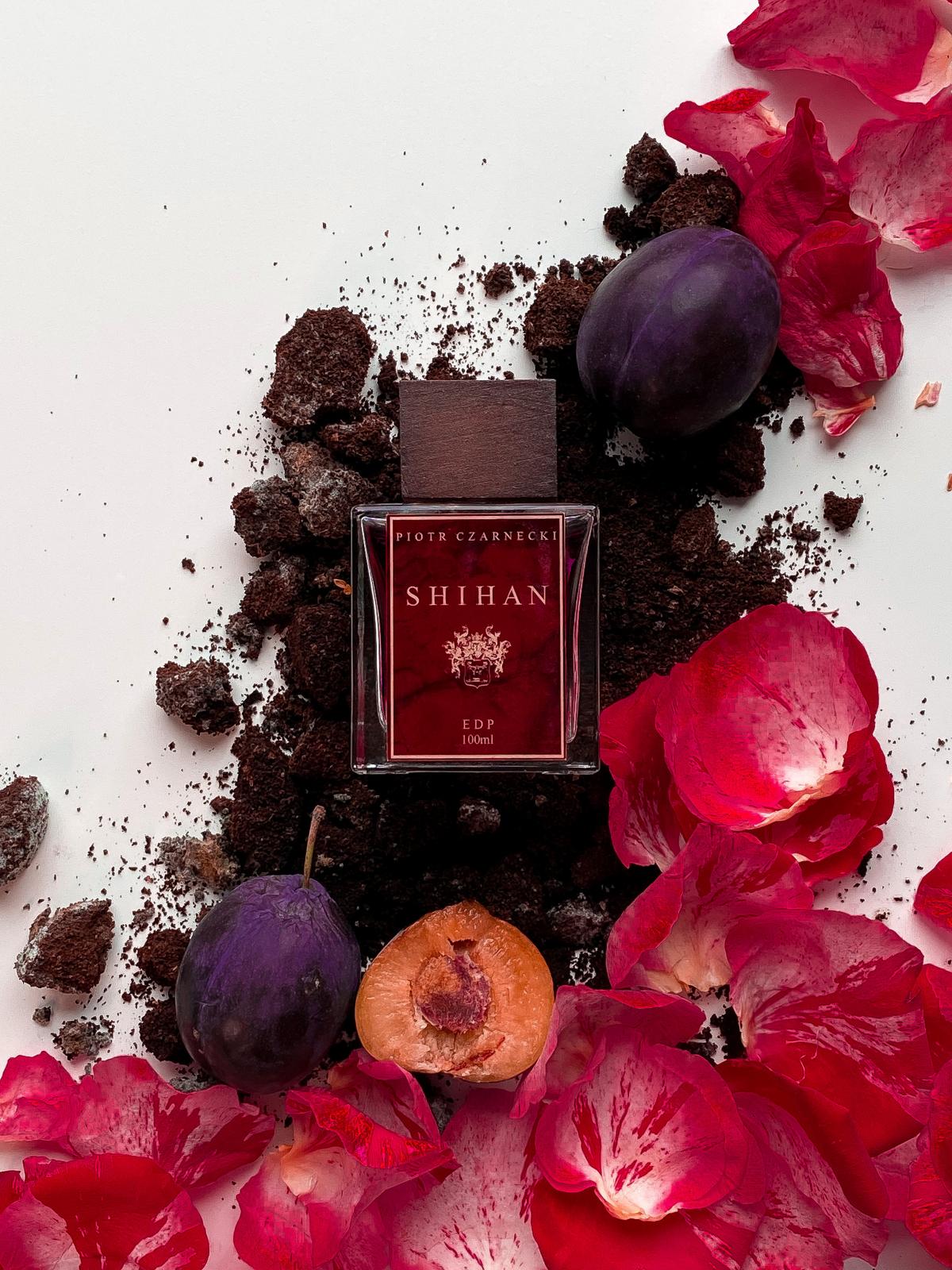 عطر ادکلن شی شیهان پیوتر چارنکی - She Shihan (She Sensei) Piotr Czarnecki - بررسی، قیمت و خرید