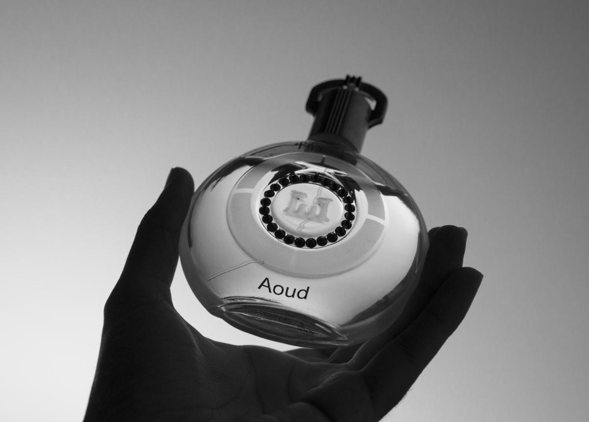 عطر ادکلن عود ام میکالف - Aoud M. Micallef - بررسی، قیمت و خرید
