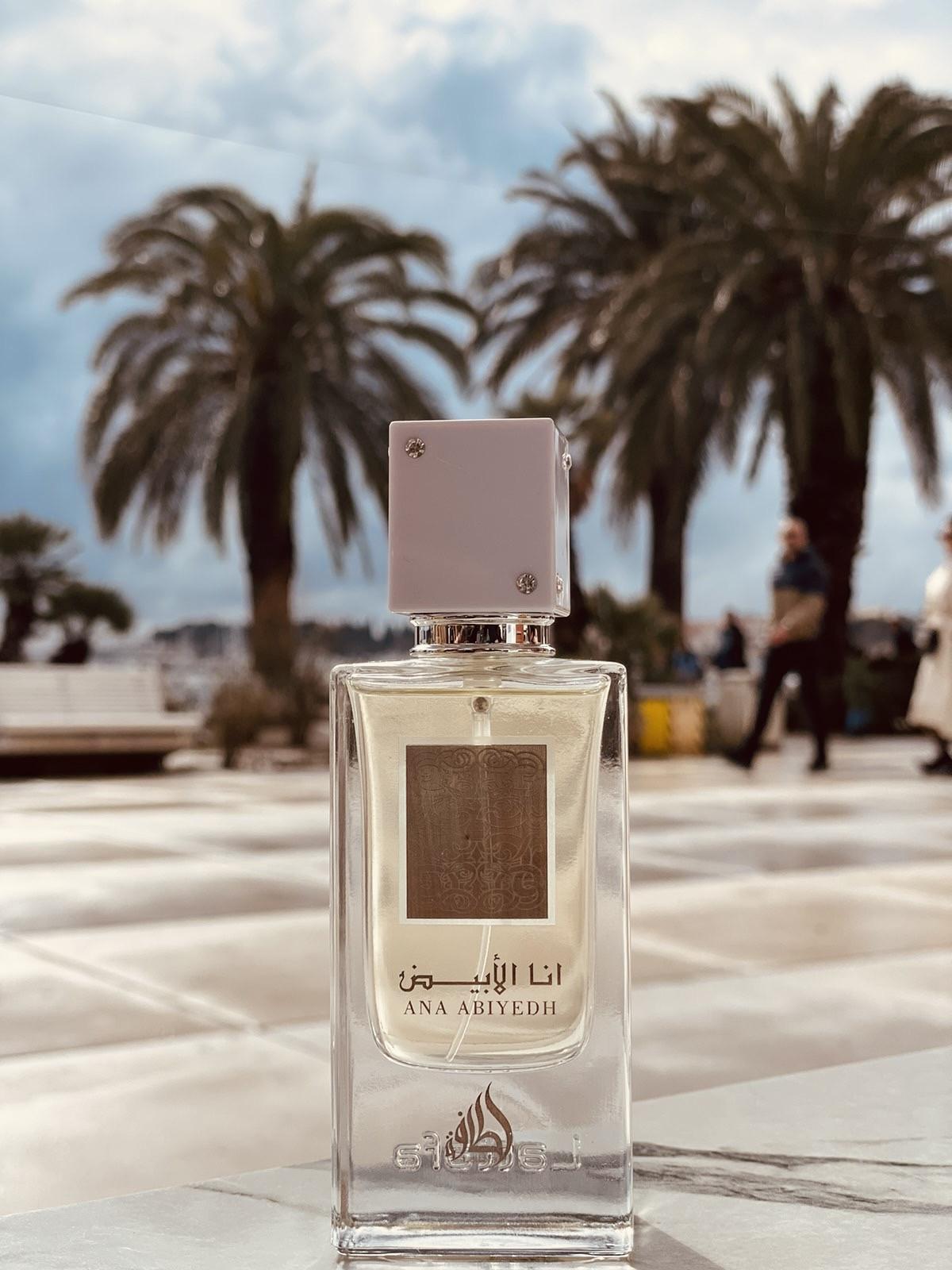 عطر ادکلن آنا عبید لطافه پرفیوم - Ana Abiyedh Lattafa Perfumes - بررسی، قیمت و خرید