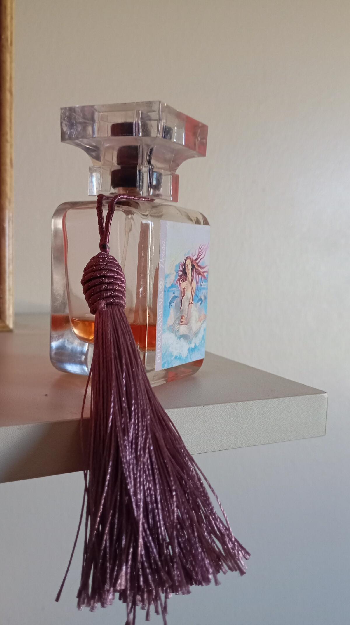 عطر ادکلن دیوسا اوهانا کامالا - Deusa Ohana Kameala - بررسی، قیمت و خرید