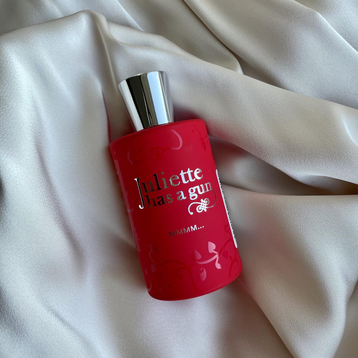 عطر ادکلن اممم ژولیت هز اِ گان - Mmmm... Juliette Has A Gun - بررسی، قیمت و خرید