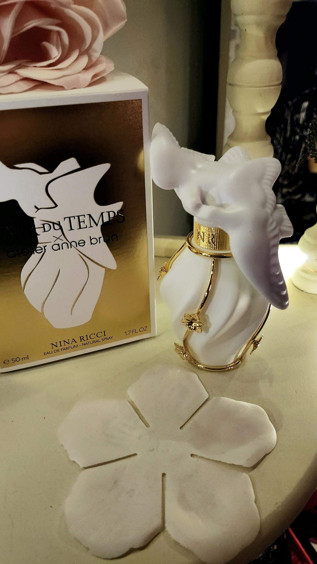 عطر ادکلن ل ایر دو تم آتلیه آن برون نینا ریچی - L'Air du Temps x Atelier Anne Brun Nina Ricci - بررسی، قیمت و خرید