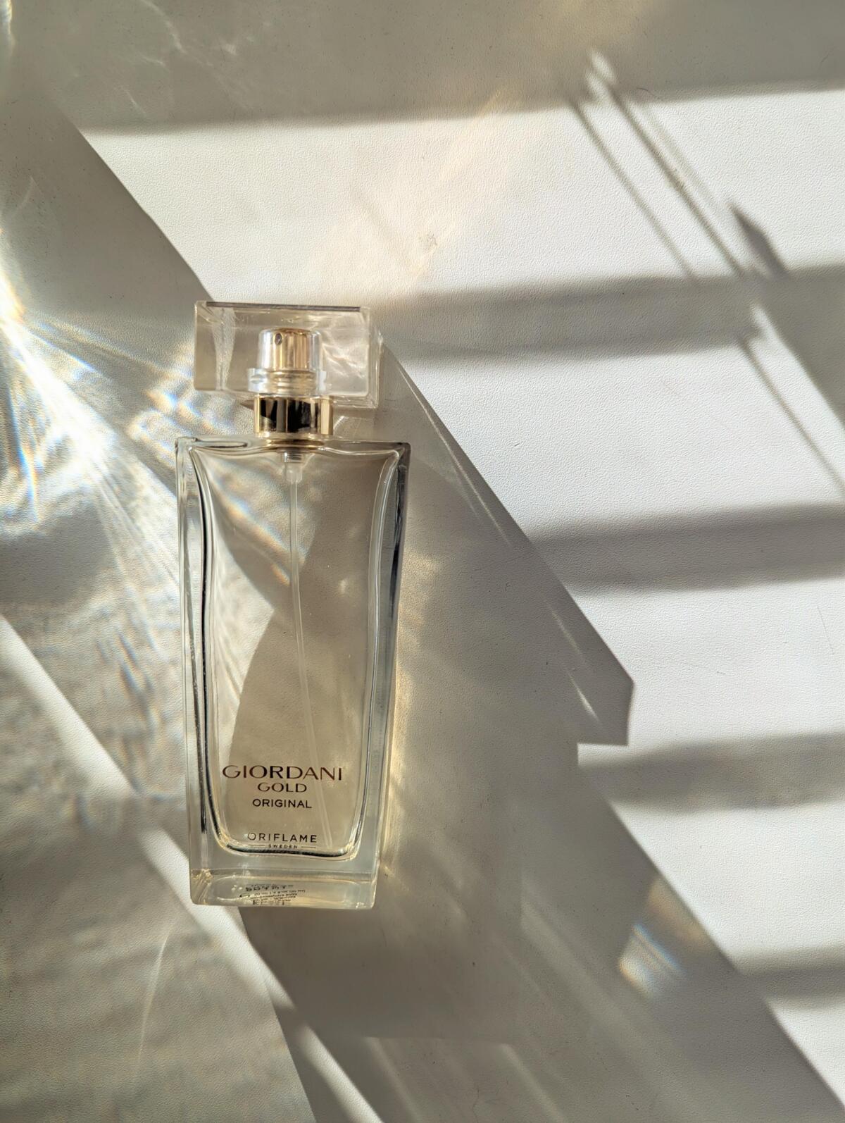 عطر ادکلن جیوردانی گلد اوریجینال اوریف‌لیم - Giordani Gold Original Oriflame - بررسی، قیمت و خرید