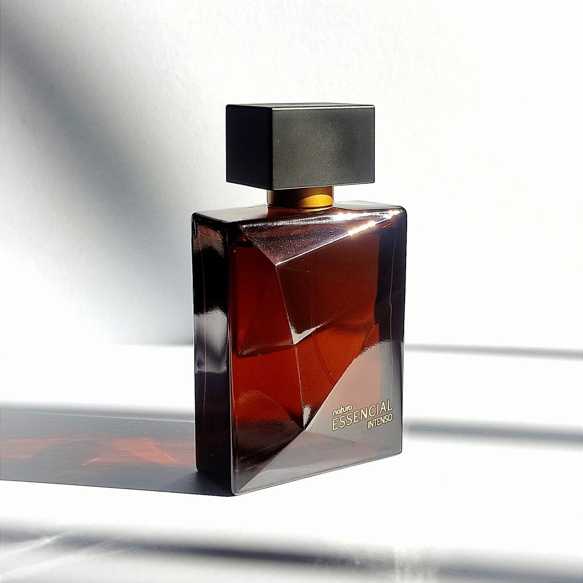 عطر ادکلن اسنشیال اینتنسو ناتورا - Essencial Intenso Natura - بررسی، قیمت و خرید