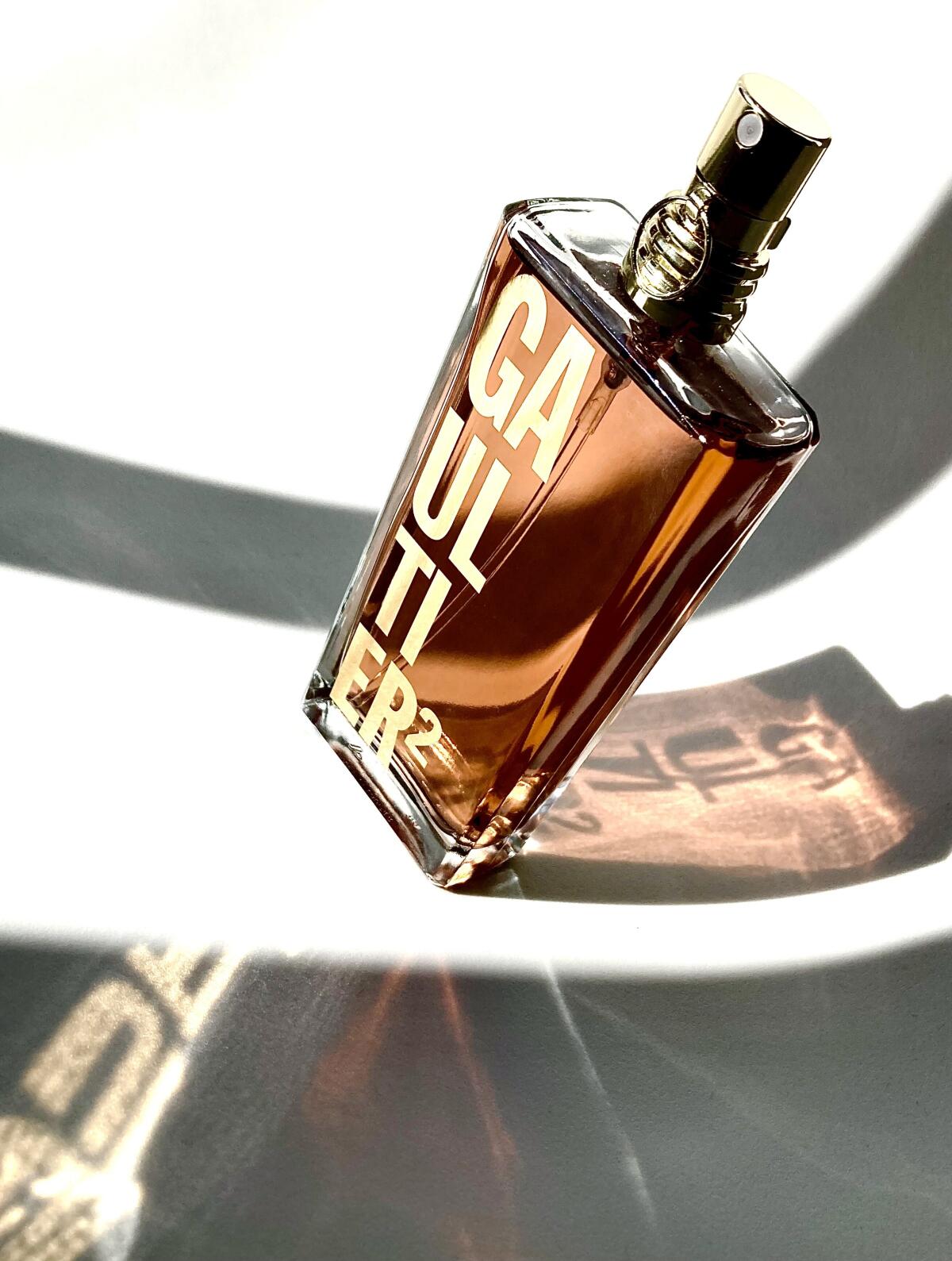 عطر ادکلن گولتیه ژان پل گوتیه - Gaultier² Jean Paul Gaultier - بررسی، قیمت و خرید